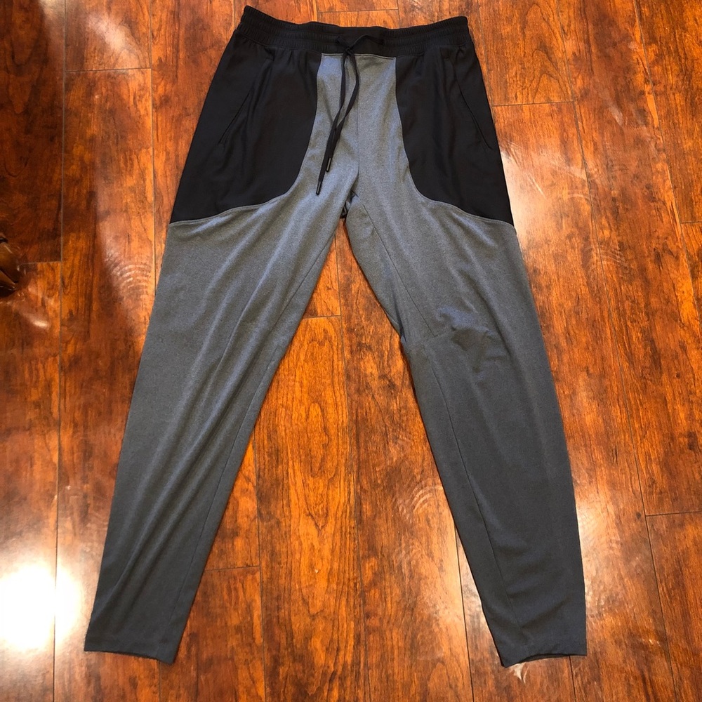 Lululemon Capacity pant jogger